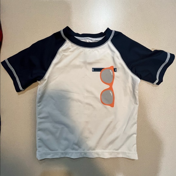 Boys 12 months swim bundle (8 pieces) rash guards and trunks - Picture 4 of 9